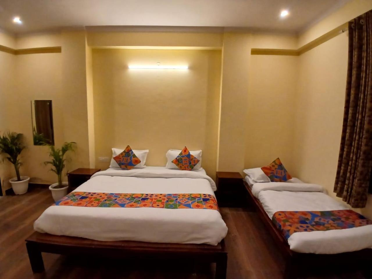 Hotel G M I, Sikar Road 자이푸르 외부 사진
